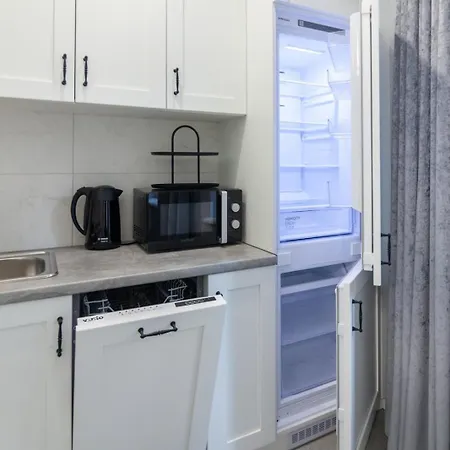 Romari дорошенка 13 Apartament