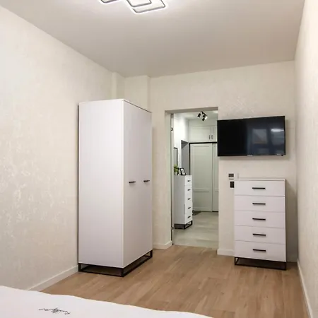 Romari дорошенка 13 Apartament Lwów