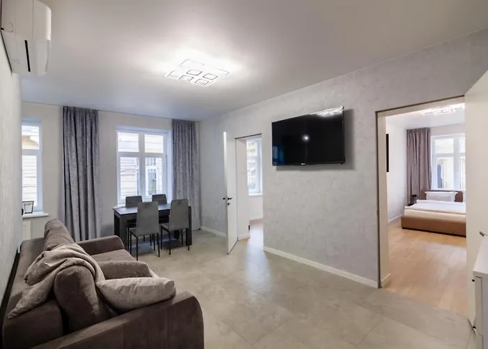 Apartament Romari дорошенка 13 *