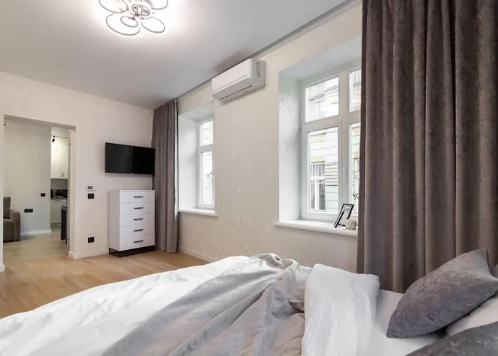 Apartament Romari дорошенка 13 *