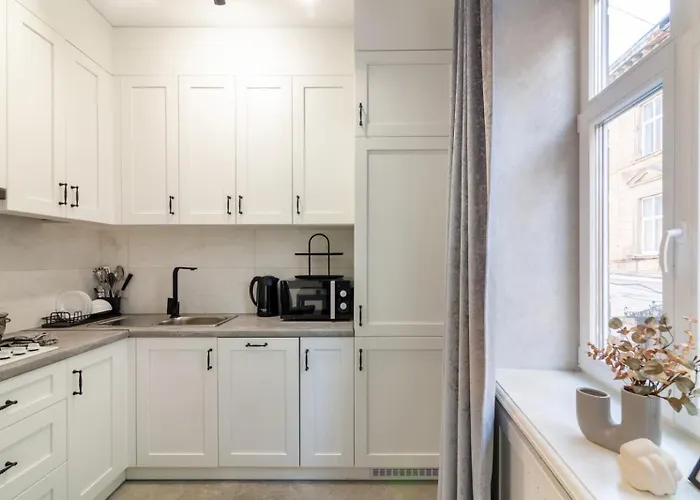 Romari дорошенка 13 *